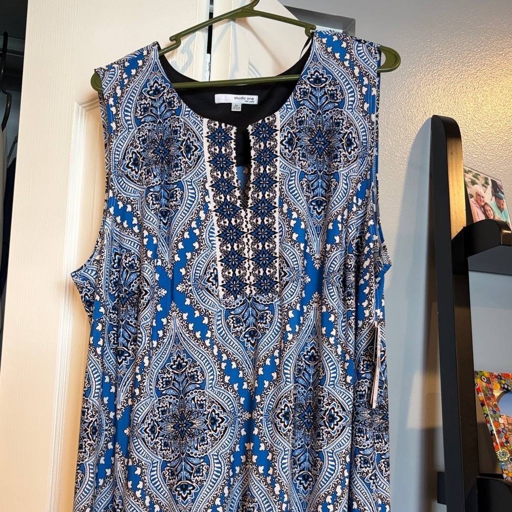 Elegant Blue and Black Patterned Blouse